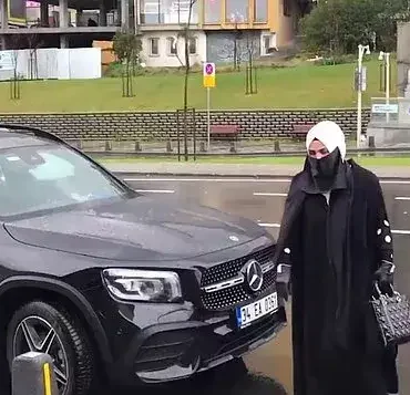 Sosyal Medyanın Gündemi İslami Usullere Göre Çakra Açan 'Bilinçaltı ve Kuantum Eğitmeni